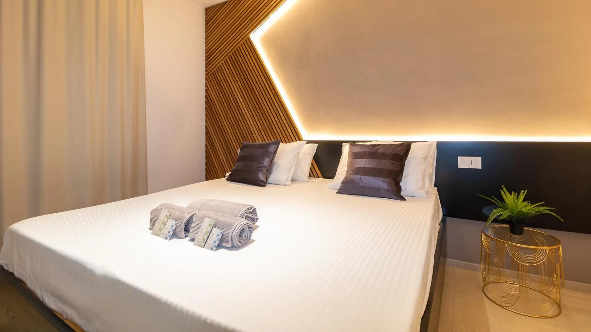 Attico Leopardi 100 - Cabras By Sardinianworld Apartman